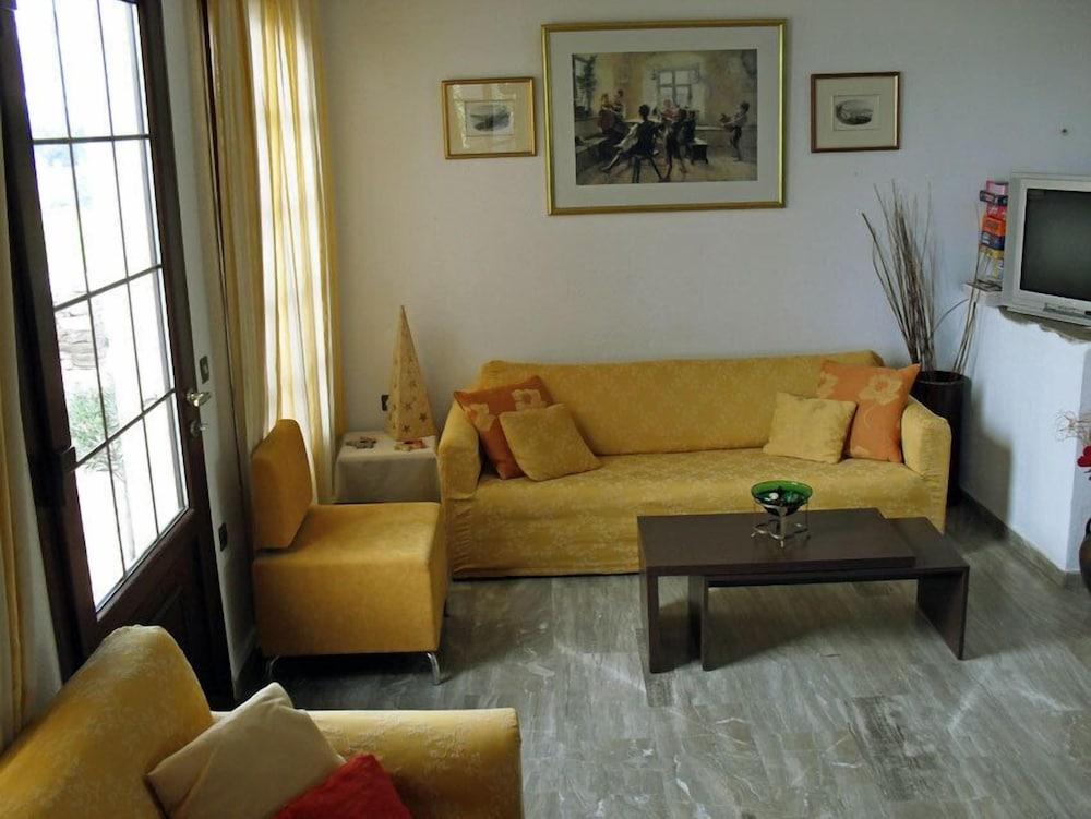 Fikas Hotel Naxos City Ngoại thất bức ảnh